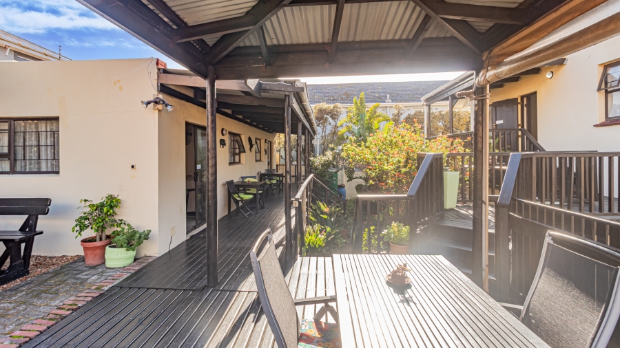 8 Bedroom Property for Sale in Fish Hoek Western Cape